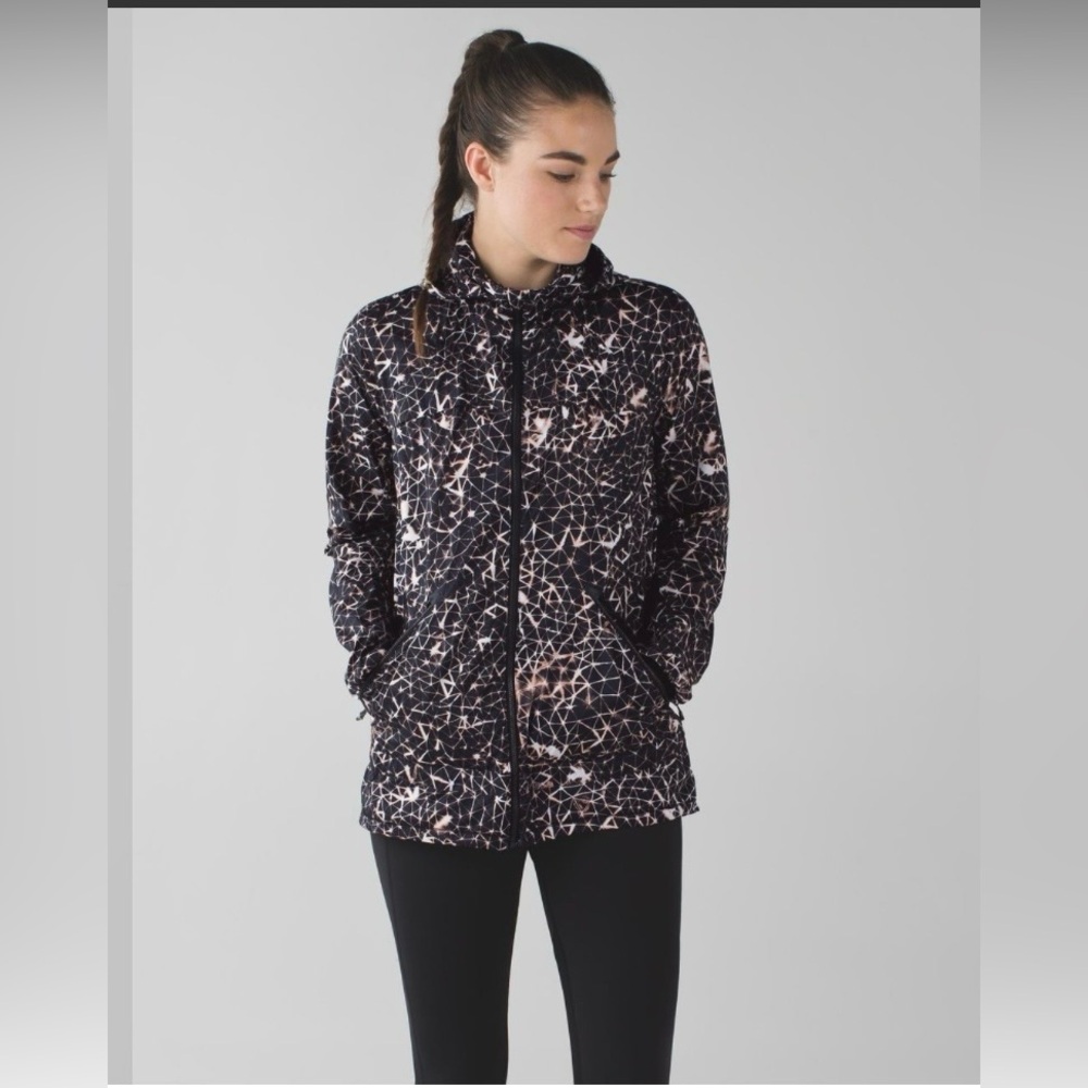 Lululemon Miss Misty Jacket I|
Star Crushed Multi size 8